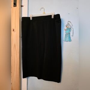 Courtenay Classic Black Pencil Skirt